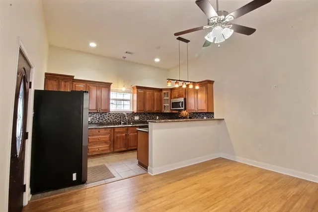 $2,850 | 817 Peniston Street, New Orleans, LA 70115