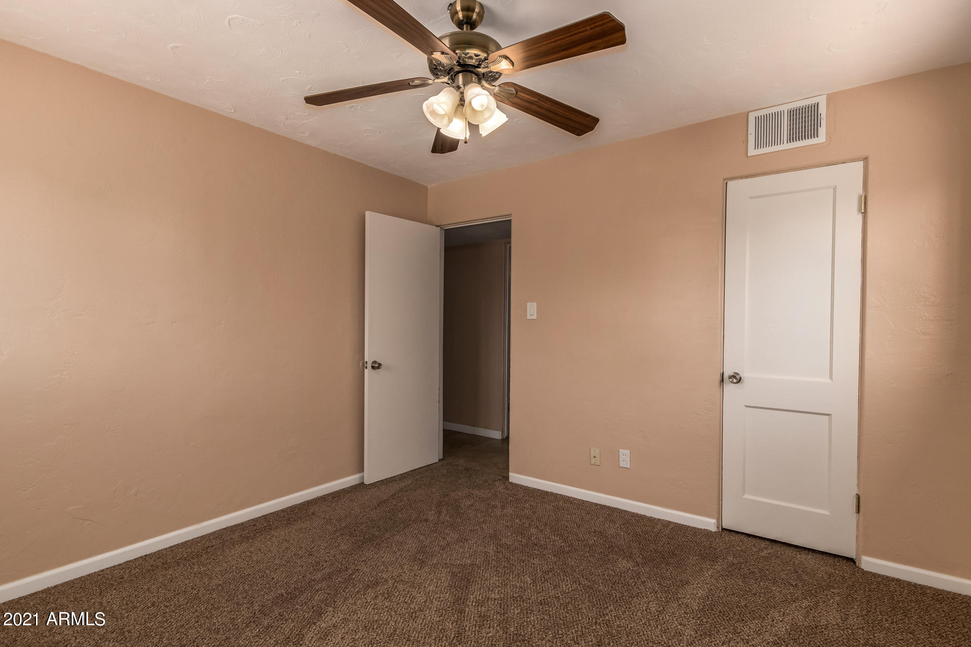 2929 West Bethany Home Road Phoenix, AZ 85017 - Photo 13 of 25 0013-14 - Bethany Home