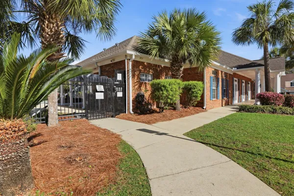 $179,900 | 4434 Gearhart Road, Unit 1704, Tallahassee, FL 32303