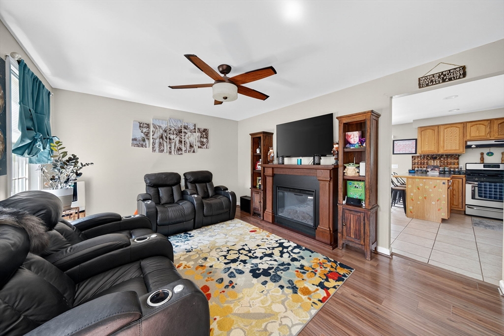 175 Old Fall River Road Swansea, MA 02777 - Photo 13 of 34 Gallery Image 13