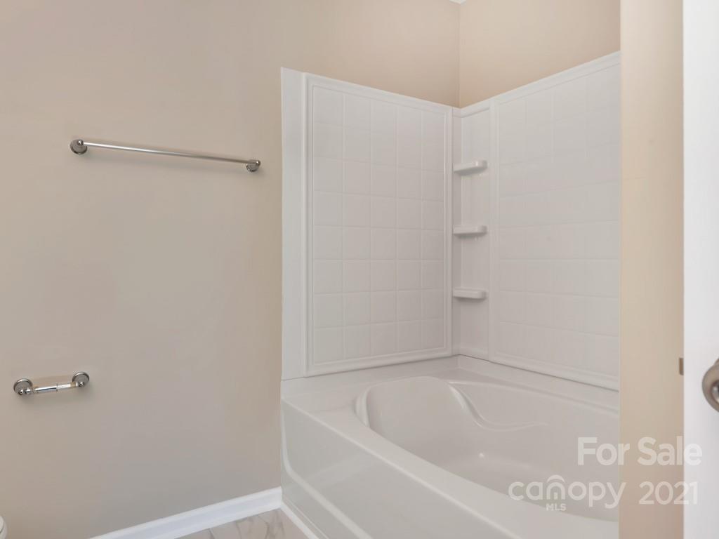 2428 Hart Road Charlotte, NC 28214 - Photo 22 of 38 Gallery Image 22