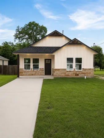 $235,000 | 822 Ross Street, La Marque, TX 77568
