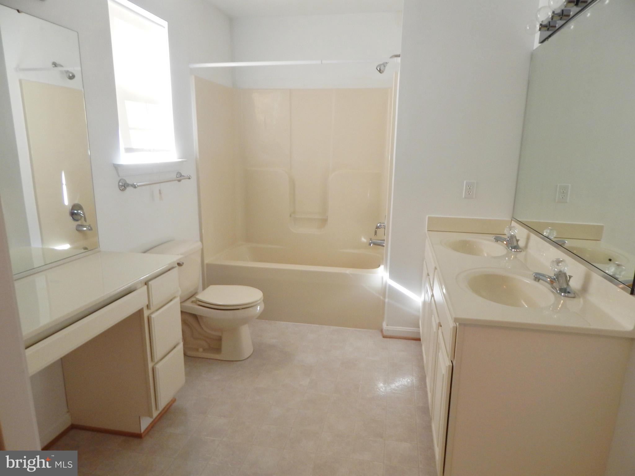 159 Cove Point Road Lusby, MD 20657 - Photo 19 of 26 Bath (Master)