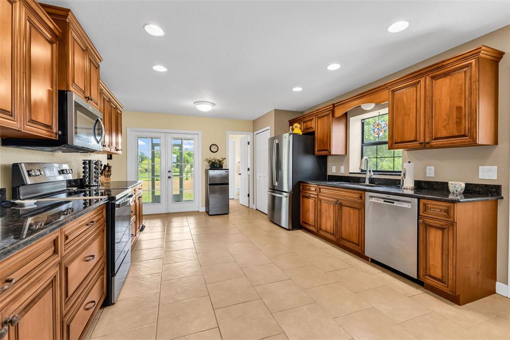 7662 Southwest Liverpool Road Arcadia, FL 34269 - Photo 16 of 66
