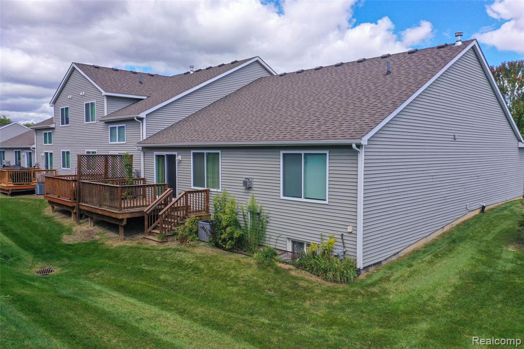 457 Hosta Howell, MI 48843 - Photo 26 of 34 Gallery Image 26