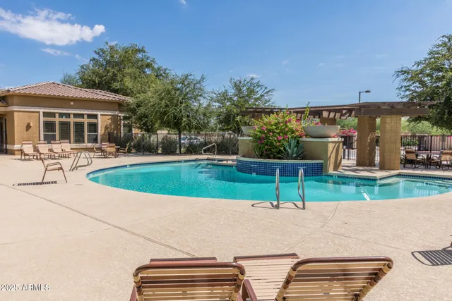 $1,800 | 15240 North 142nd Avenue, Unit 1011, Surprise, AZ 85379