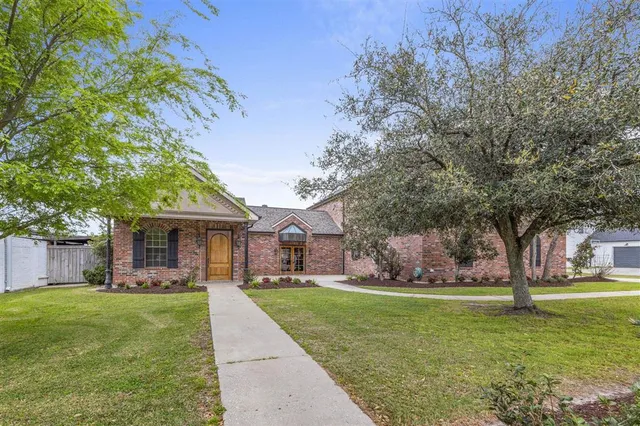 $5,000 | 4329 Edgewater Drive, Lake Charles, LA 70605