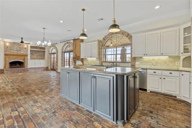 $5,000 | 4329 Edgewater Drive, Lake Charles, LA 70605