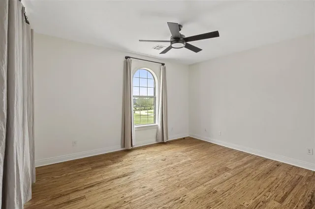 $5,000 | 4329 Edgewater Drive, Lake Charles, LA 70605