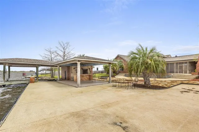 $5,000 | 4329 Edgewater Drive, Lake Charles, LA 70605