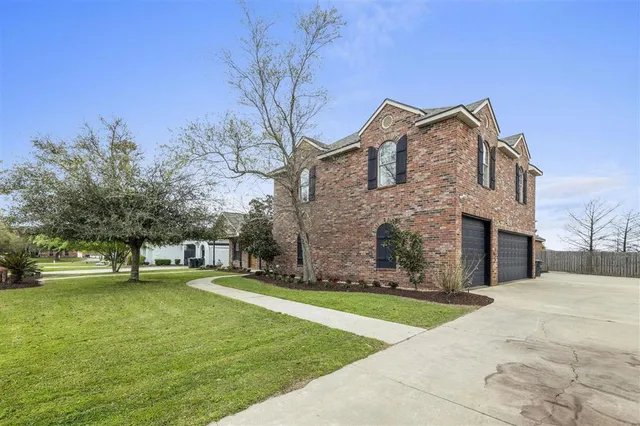 $5,000 | 4329 Edgewater Drive, Lake Charles, LA 70605