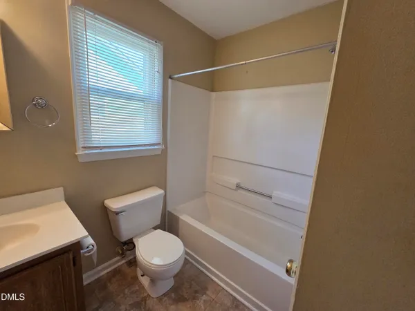 $1,995 | 5709 Edgebury Road, Raleigh, NC 27613