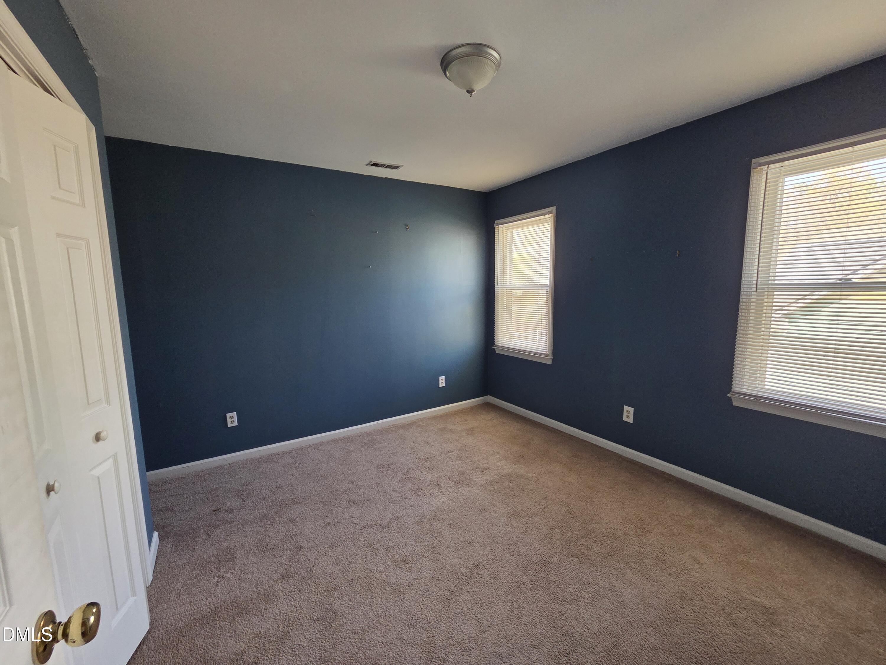 5709 Edgebury Road Raleigh, NC 27613 - Photo 10 of 15 20260320_140115