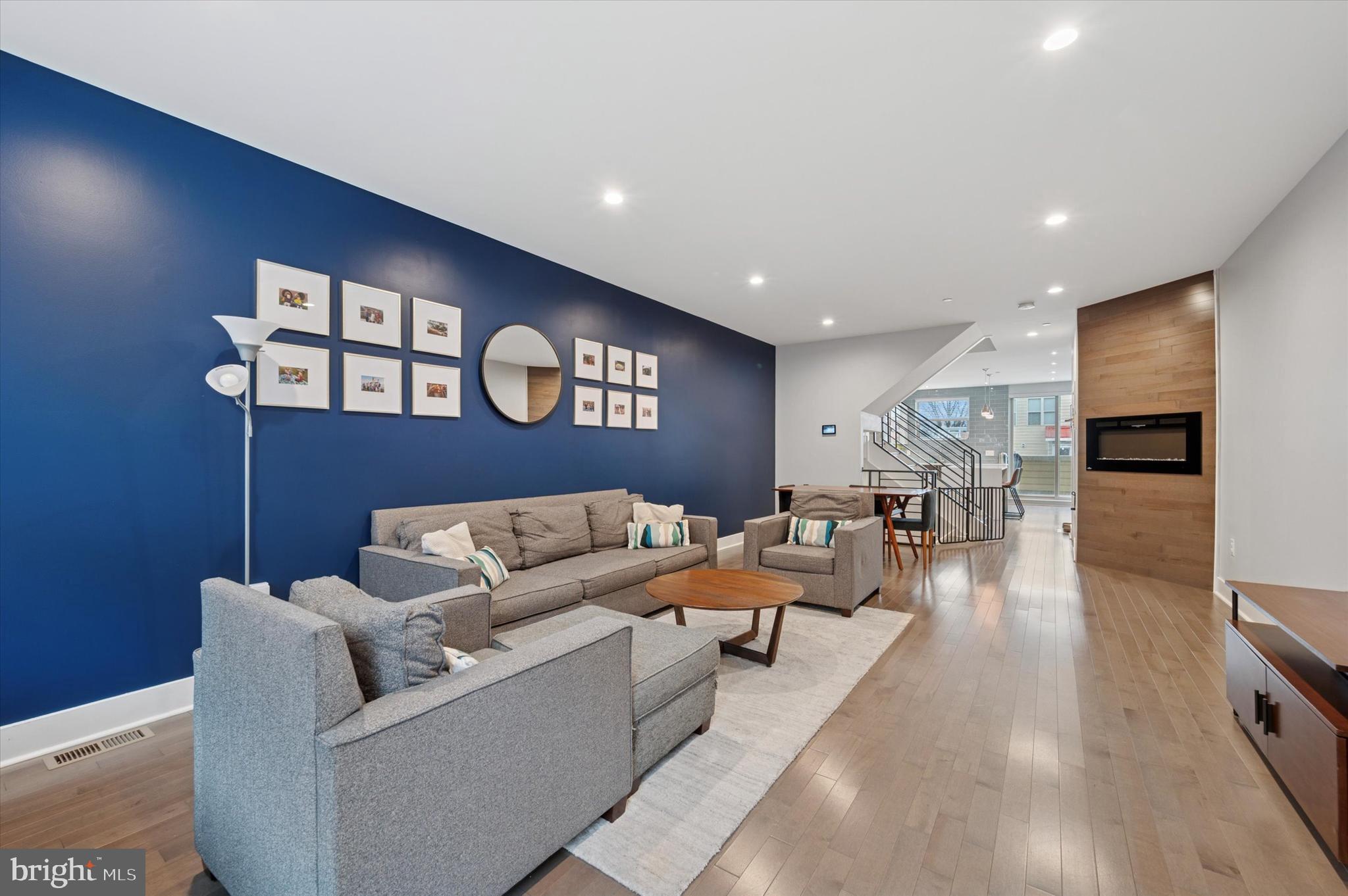 152 Kalos Street Philadelphia, PA 19128 - Photo 2 of 26 a living room with furniture and kitchen view