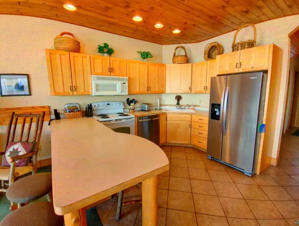 $640,000 | 2826 Highway 61, Unit 460, Two Harbors, MN 55616