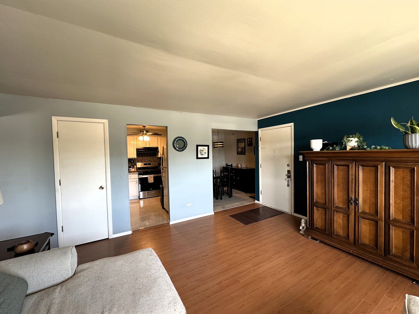 10324 Ridgeland Avenue, Unit 203 Chicago Ridge, IL 60415 - Photo 6 of 17