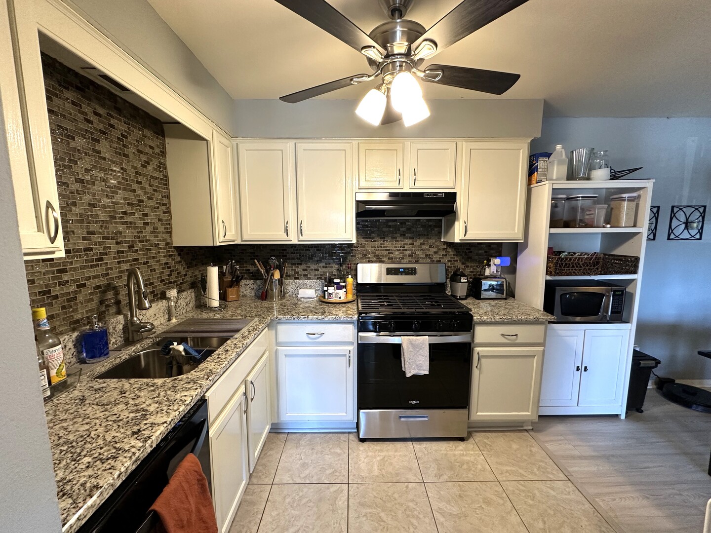 10324 Ridgeland Avenue, Unit 203 Chicago Ridge, IL 60415 - Photo 10 of 17