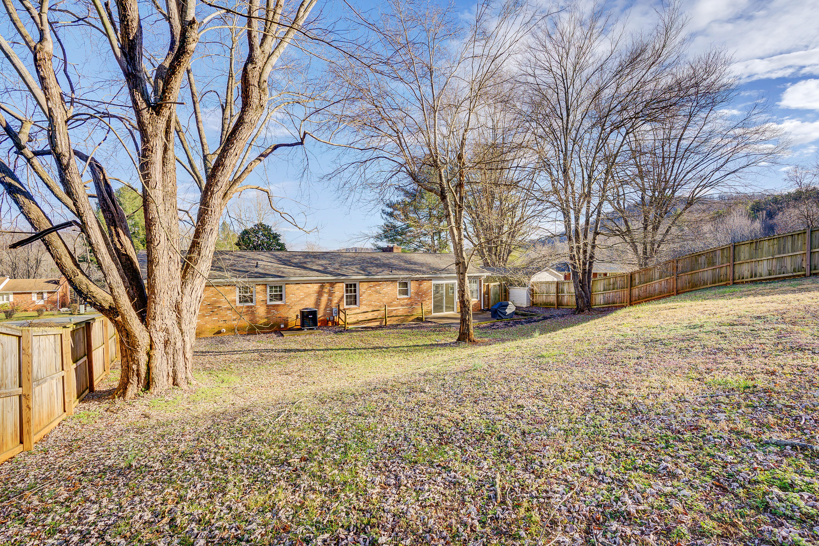399 Lakeshore Terrace Road Hardy, VA 24101 - Photo 22 of 26 129