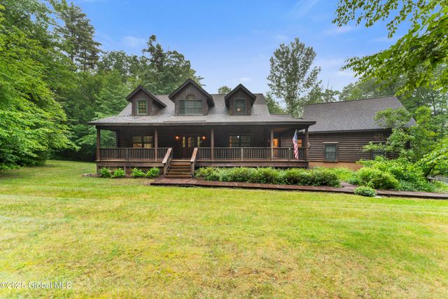 $685,000 | 202 Stone Schoolhouse Road, Lake George, NY 12845
