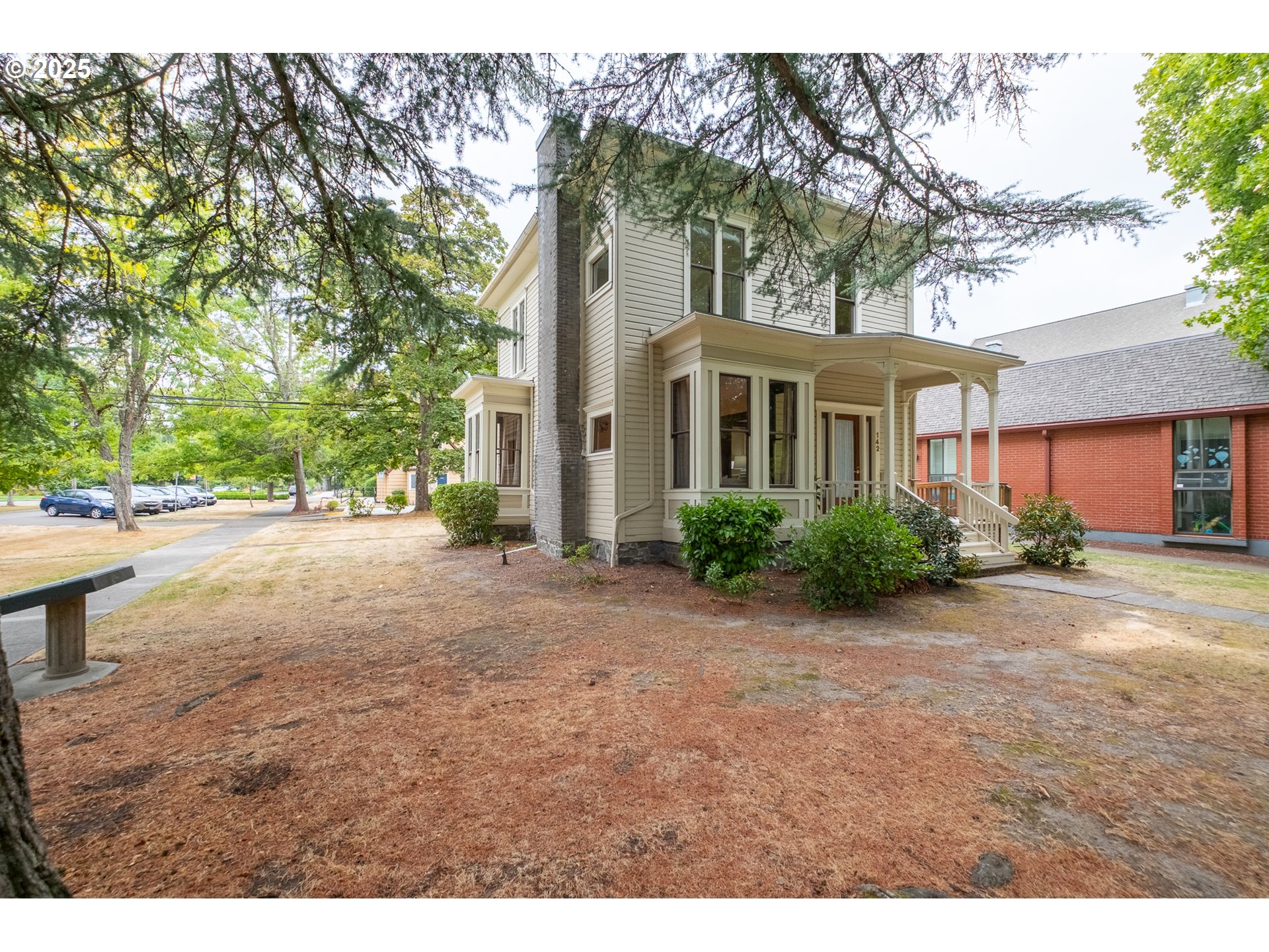 142 Southwest 8th Street Corvallis, OR 97333 - Photo 3 of 48