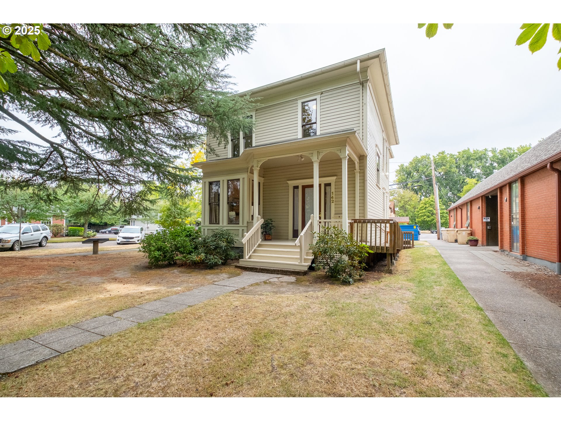 142 Southwest 8th Street Corvallis, OR 97333 - Photo 4 of 48