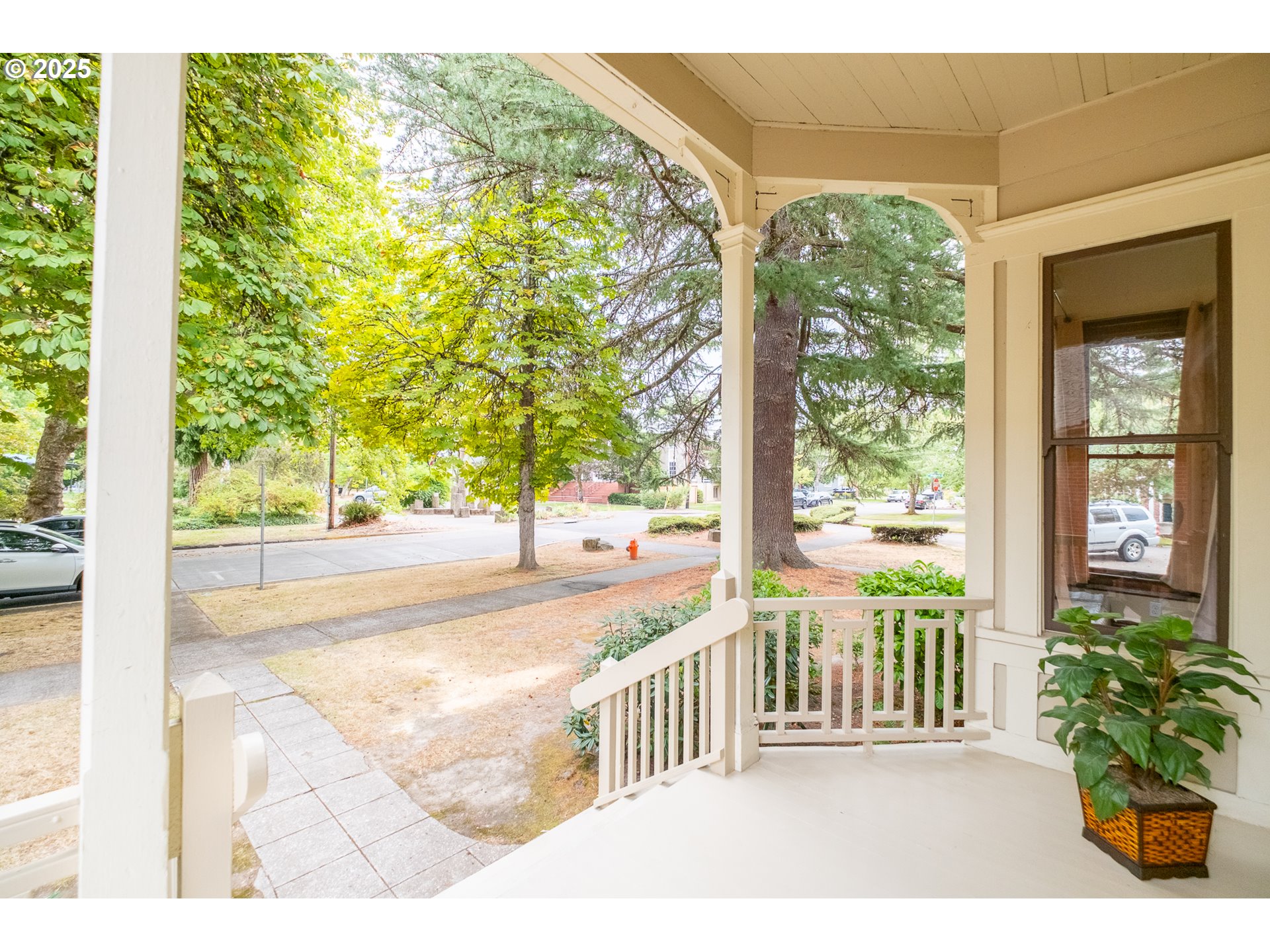 142 Southwest 8th Street Corvallis, OR 97333 - Photo 10 of 48