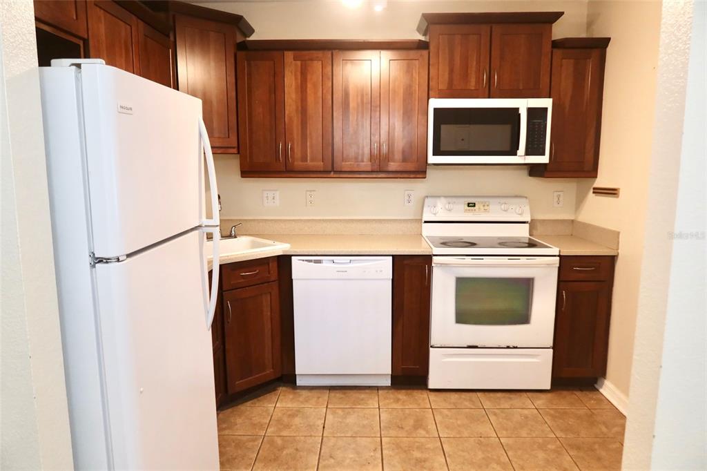 2704 Northwest 1st Avenue Gainesville, FL 32607 - Photo 4 of 11