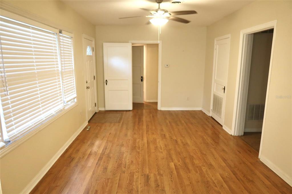 2704 Northwest 1st Avenue Gainesville, FL 32607 - Photo 9 of 11