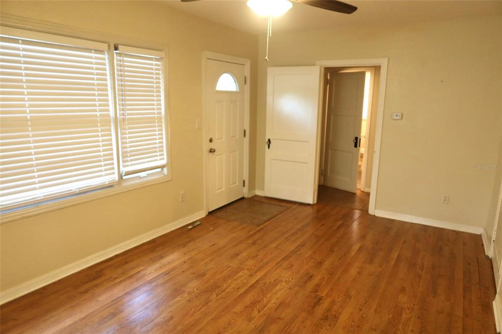 2704 Northwest 1st Avenue Gainesville, FL 32607 - Photo 10 of 11