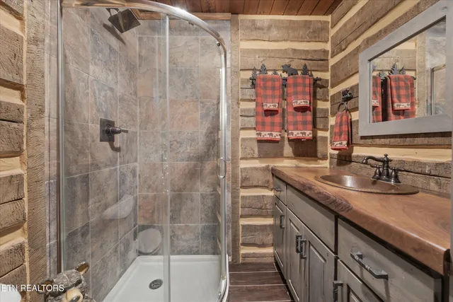 $5,850,000 | 6999 New Highway 68, Madisonville, TN 37354