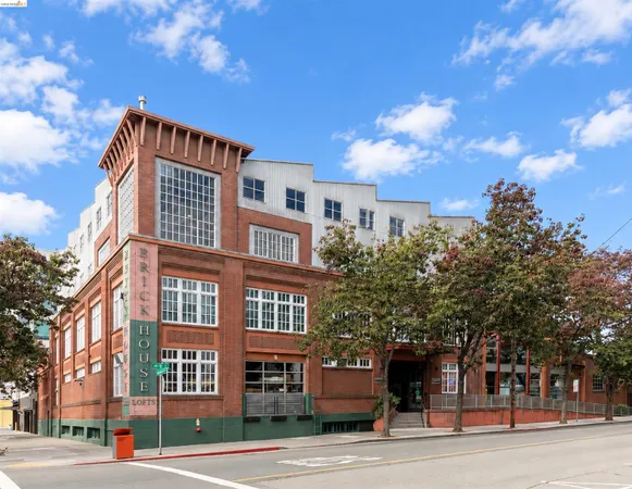 $1,250,000 | 201 3rd Street, Unit 302, Oakland, CA 94607