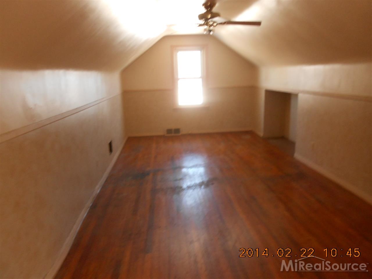 22175 David Eastpointe, MI 48021 - Photo 6 of 17 31183079-5.JPG