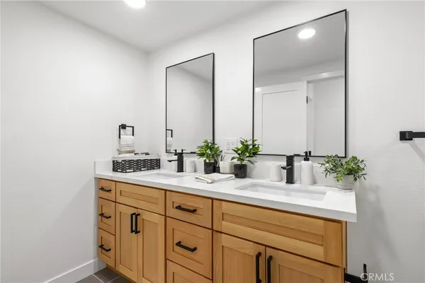 $1,280,000 | 220 Gwynwood Avenue, La Habra, CA 90631