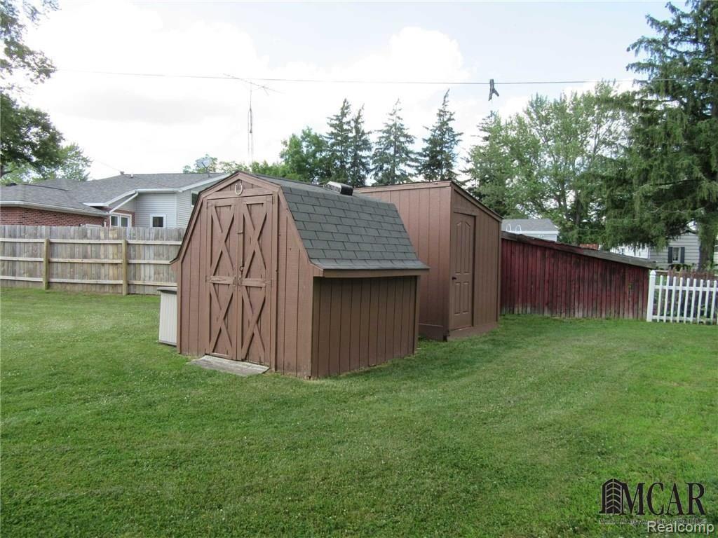 831 East Hurd Road Monroe, MI 48162 - Photo 8 of 34