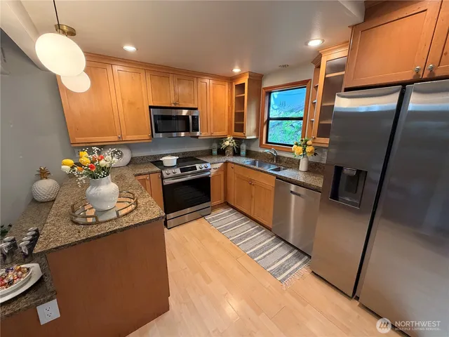 $1,249,999 | 3217 East Madison Street, Seattle, WA 98112