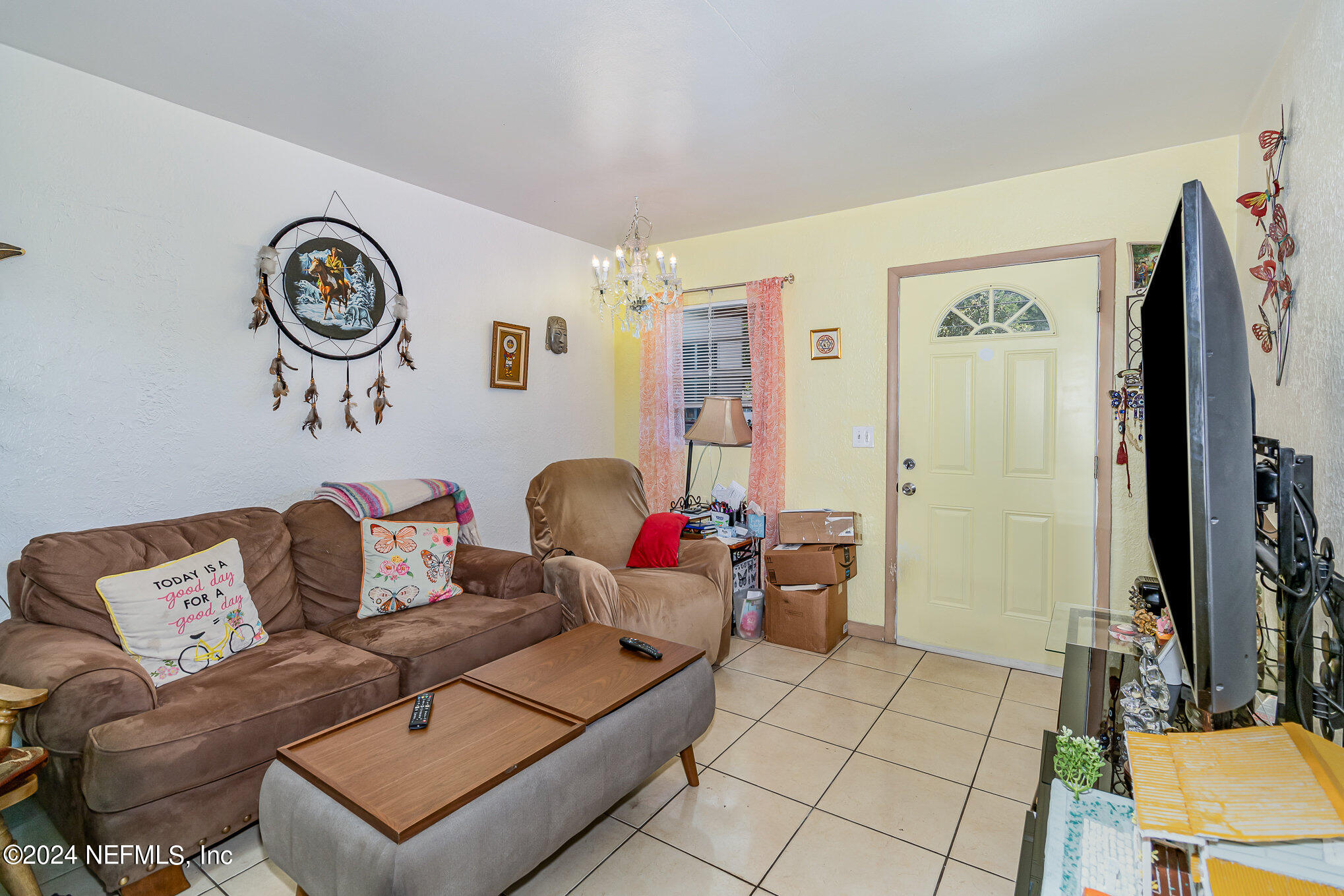 3162 Kline Road Jacksonville, FL 32246 - Photo 4 of 24 004_3162klinerd_5-edit