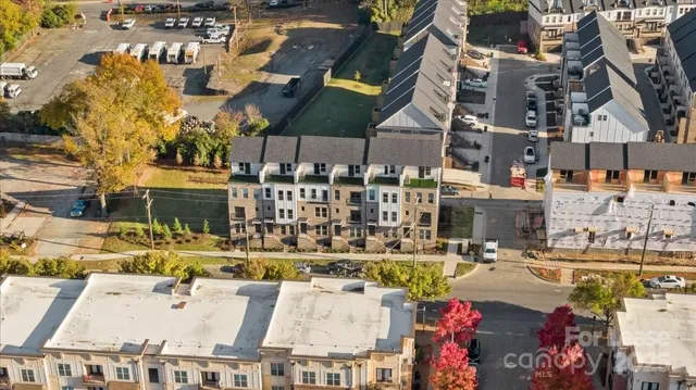 a car parked in front of a building