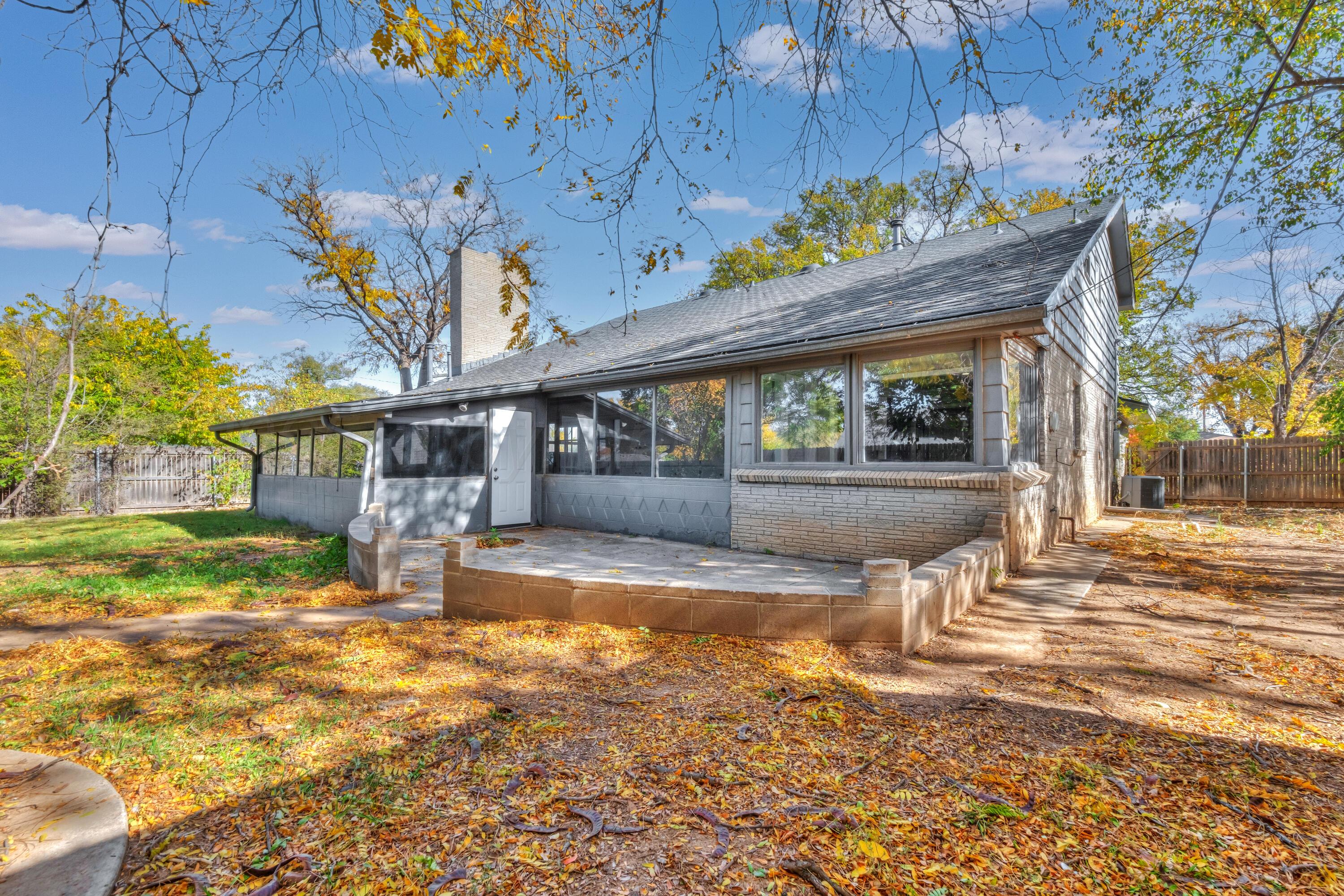 3700 Paramount Boulevard Amarillo, TX 79109 - Photo 36 of 40 a view of a house with backyard and sitting area