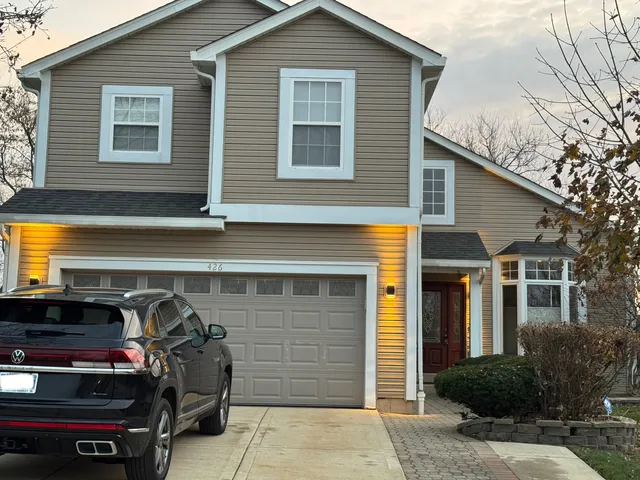 $2,950 | 426 Thunder Ridge, Lake In The Hills, IL 60156
