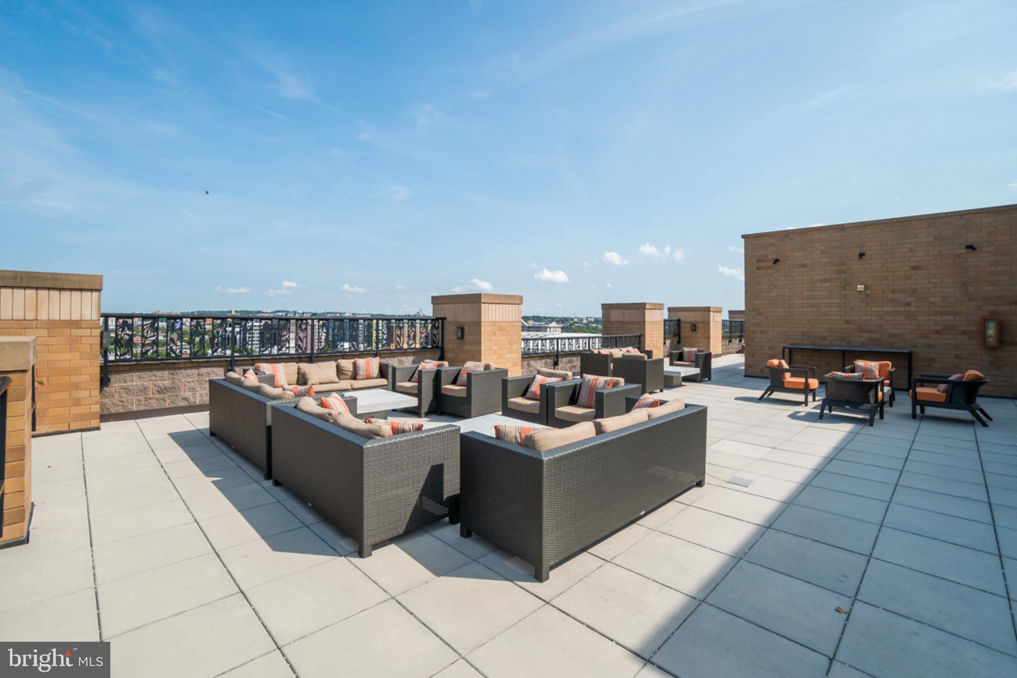 910 M Street Northwest, Unit 403 Washington, DC 20001 - Photo 22 of 31