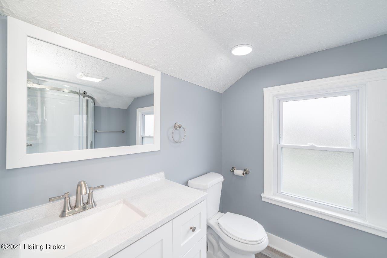 4846 Maryman Road Louisville, KY 40258 - Photo 15 of 21 Note Circular Shower in mirror