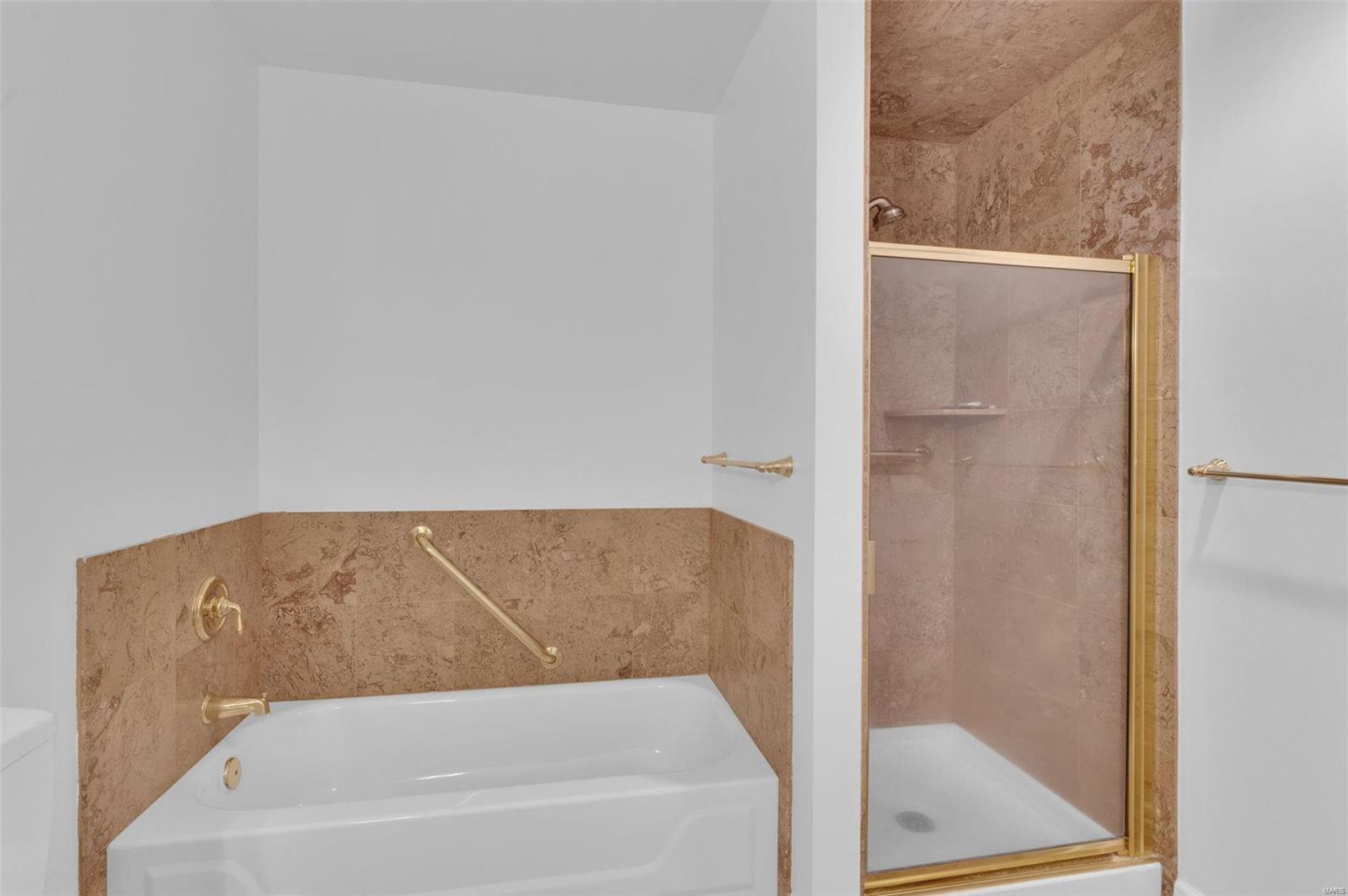 750 South Hanley Road, Unit 200 St. Louis, MO 63105 - Photo 14 of 25