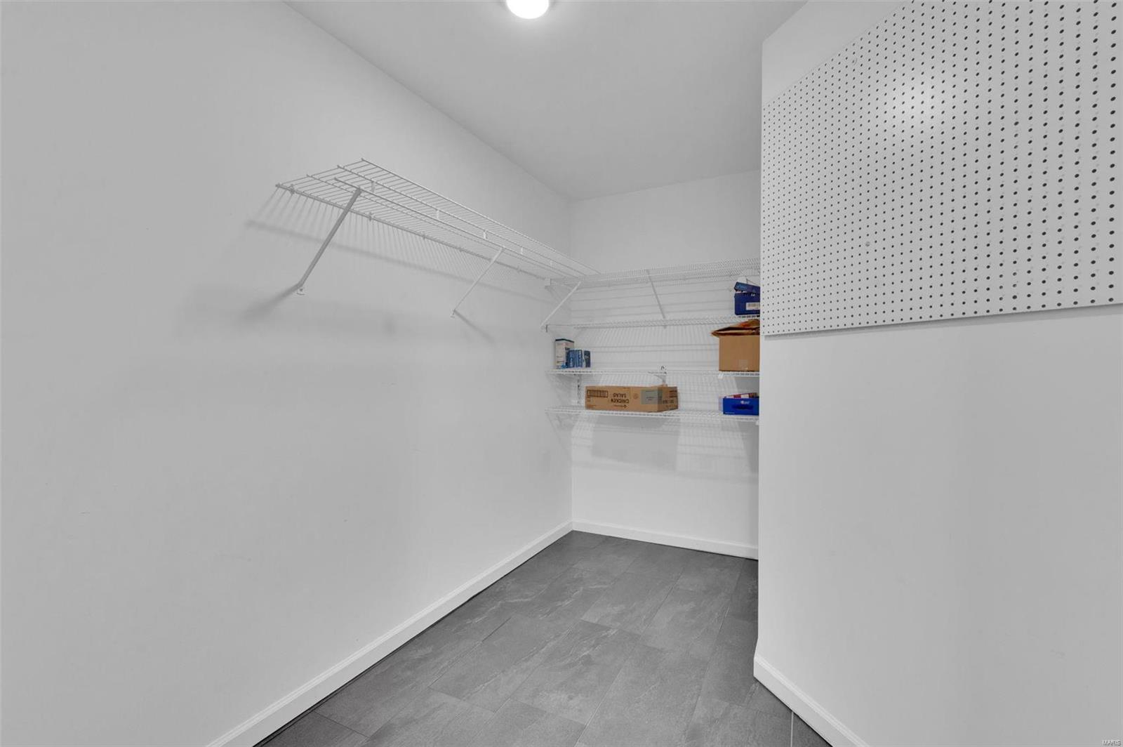 750 South Hanley Road, Unit 200 St. Louis, MO 63105 - Photo 21 of 25