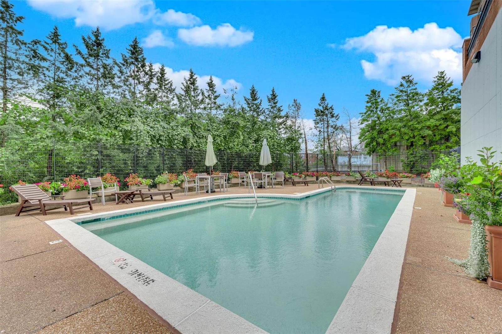 750 South Hanley Road, Unit 200 St. Louis, MO 63105 - Photo 23 of 25