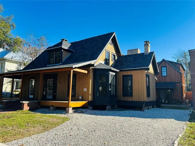 $1,800,000 | 425 Northeast 3rd Street, Gainesville, FL 32601