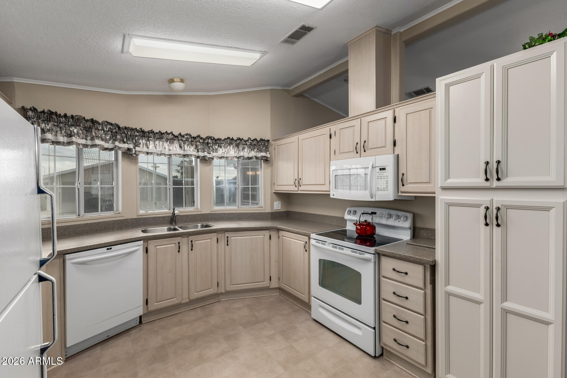 215 North Power Road, Unit 454 Mesa, AZ 85205 - Photo 12 of 37 Gallery Image 12
