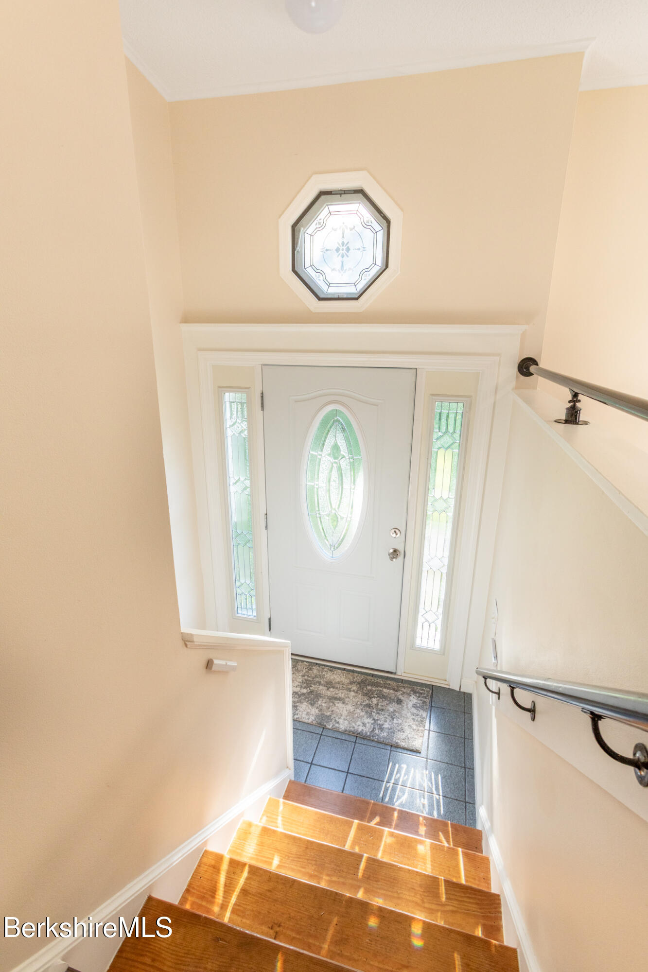 40 Curran Road Cheshire, MA 01225 - Photo 22 of 33 Front Entrance