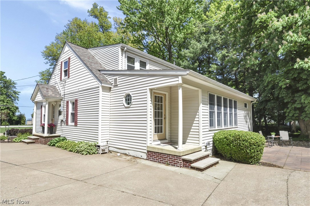 32207 Lake Road Avon Lake, OH 44012 - Photo 32 of 42 Gallery Image 32