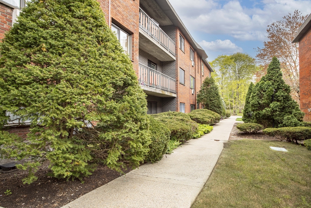 26 Faxon Street, Unit 2 Stoughton, MA 02072 - Photo 2 of 26