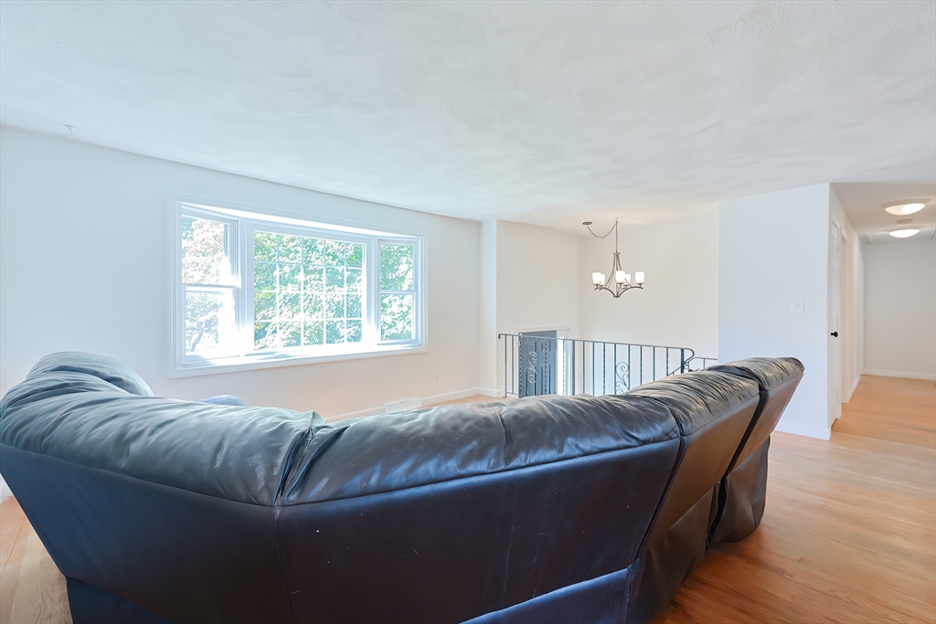 22 Crimson Road Billerica, MA 01821 - Photo 6 of 42 Gallery Image 6